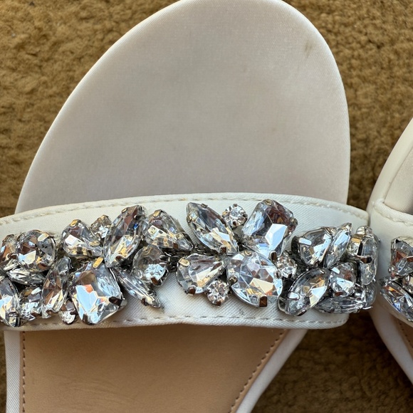 Pashion Footwear Size 8 White Satin Crystal Pashionista no Bow or Flat caps - Picture 10 of 11